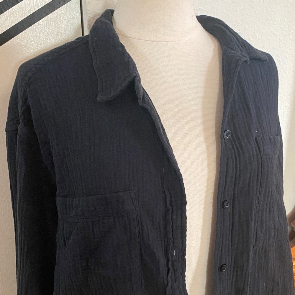 GAP 100% cotton Women's Black waffle Button Down Shirt
